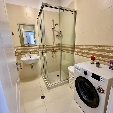 Lägenhet New Bazaar Cozy 4