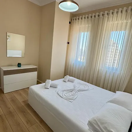 Lägenhet New Bazaar Cozy 4 Tirana